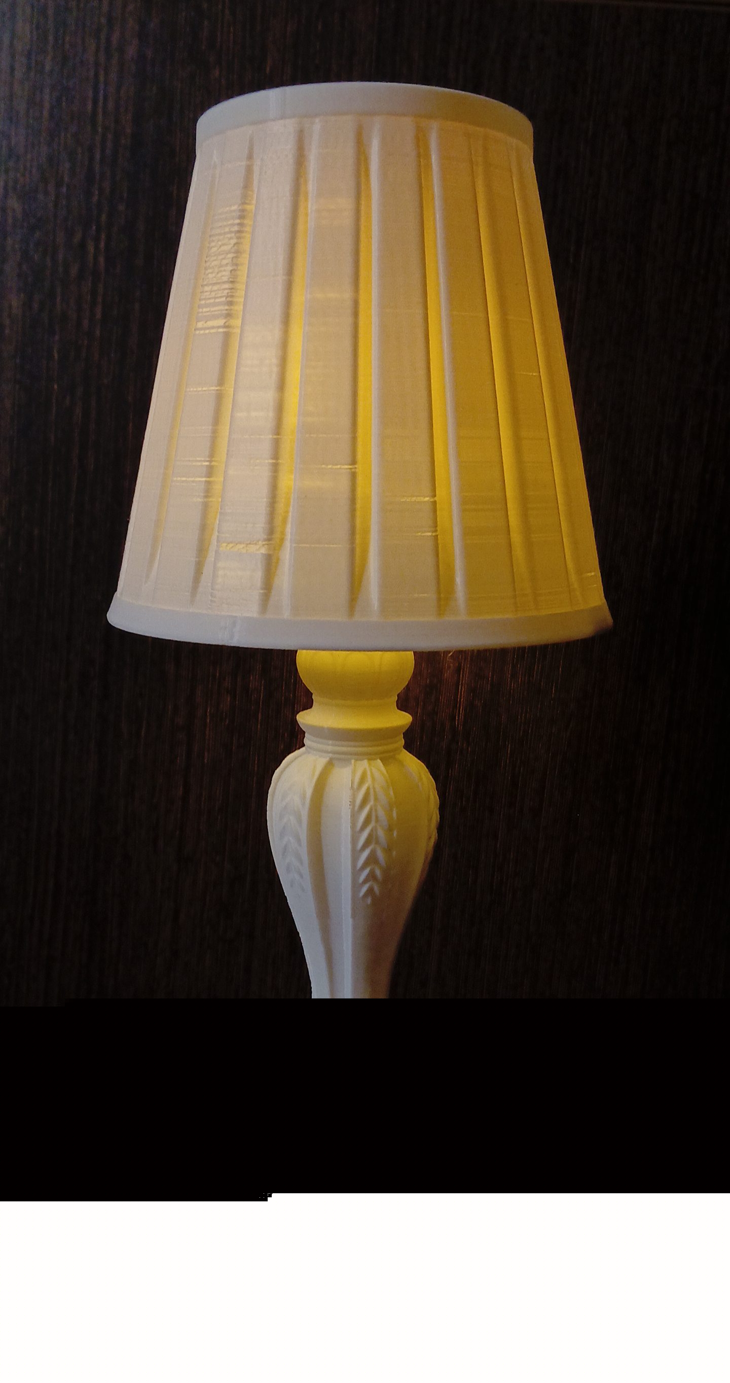 LumaNest Table Lamp